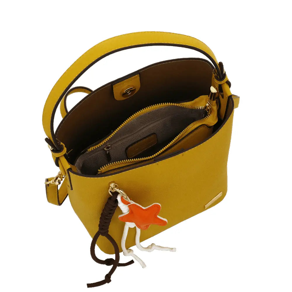 Camomilla Milano | Borsa Secchiello Ice Lolly Giallo | Texture Caviar con Charm